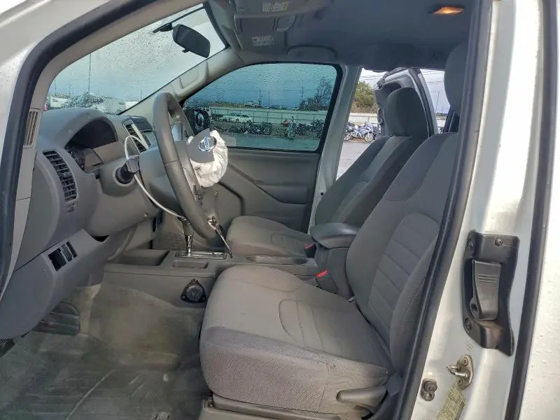 2017 NISSAN FRONTIER S  