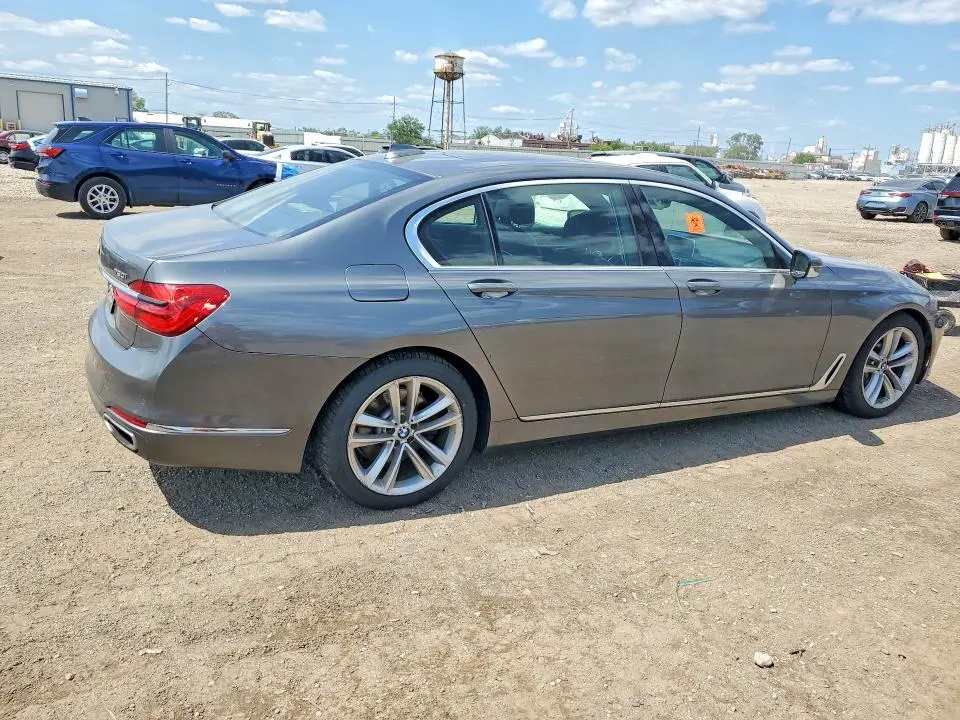 2016 BMW 750 XI  