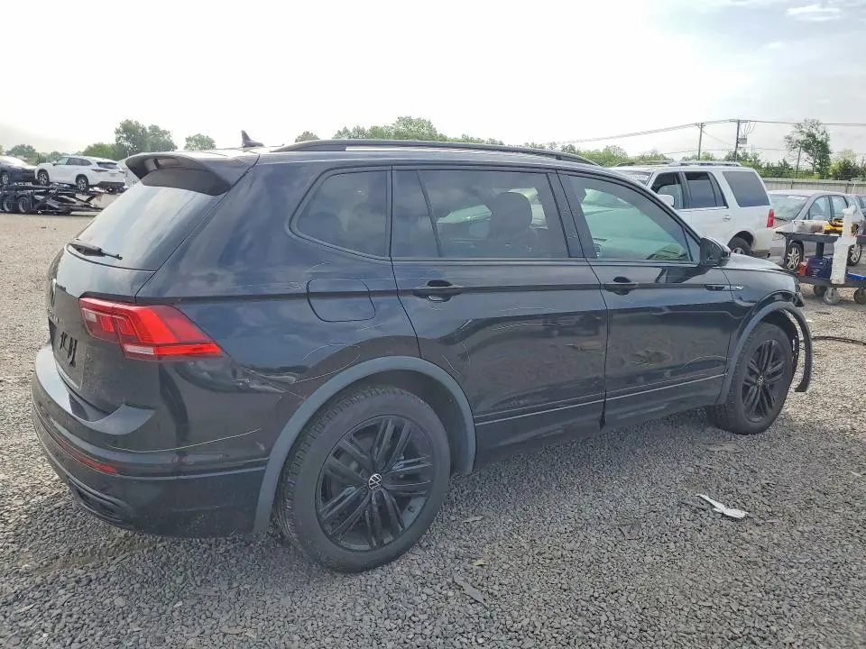 2022 VOLKSWAGEN TIGUAN SE R-LINE BLACK  