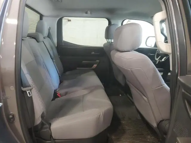 2024 TOYOTA TUNDRA CREWMAX SR  