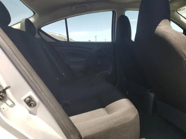 2015 NISSAN VERSA S  
