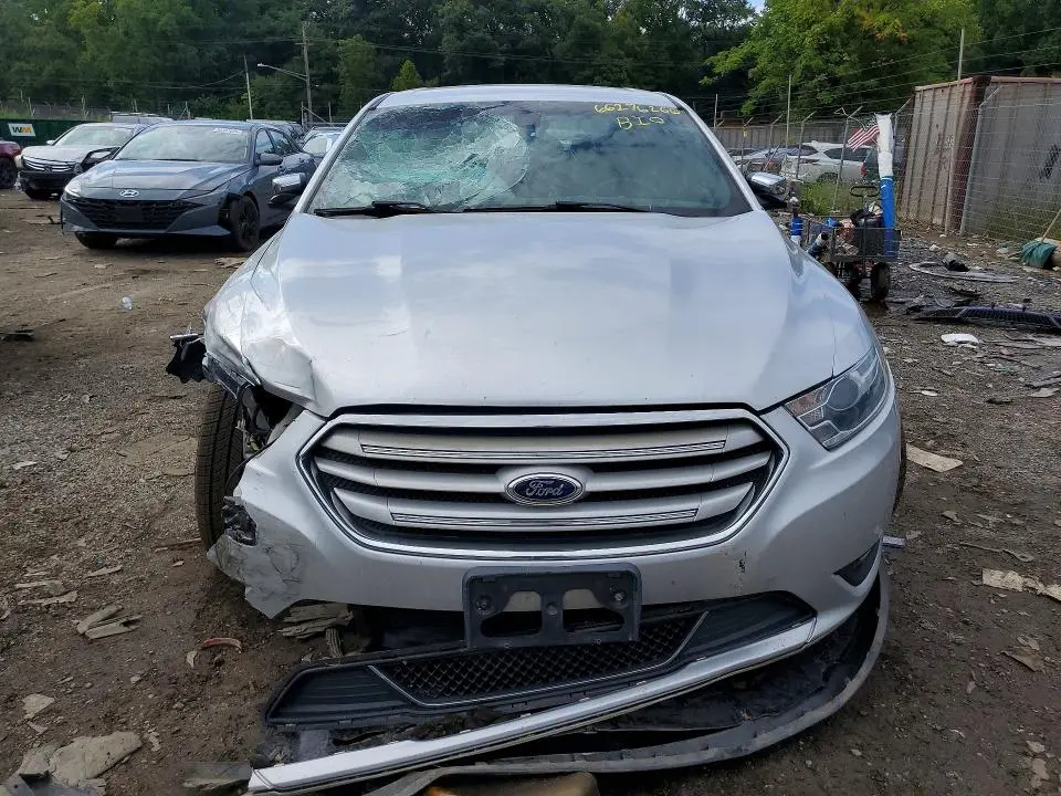 2016 FORD TAURUS LIMITED  