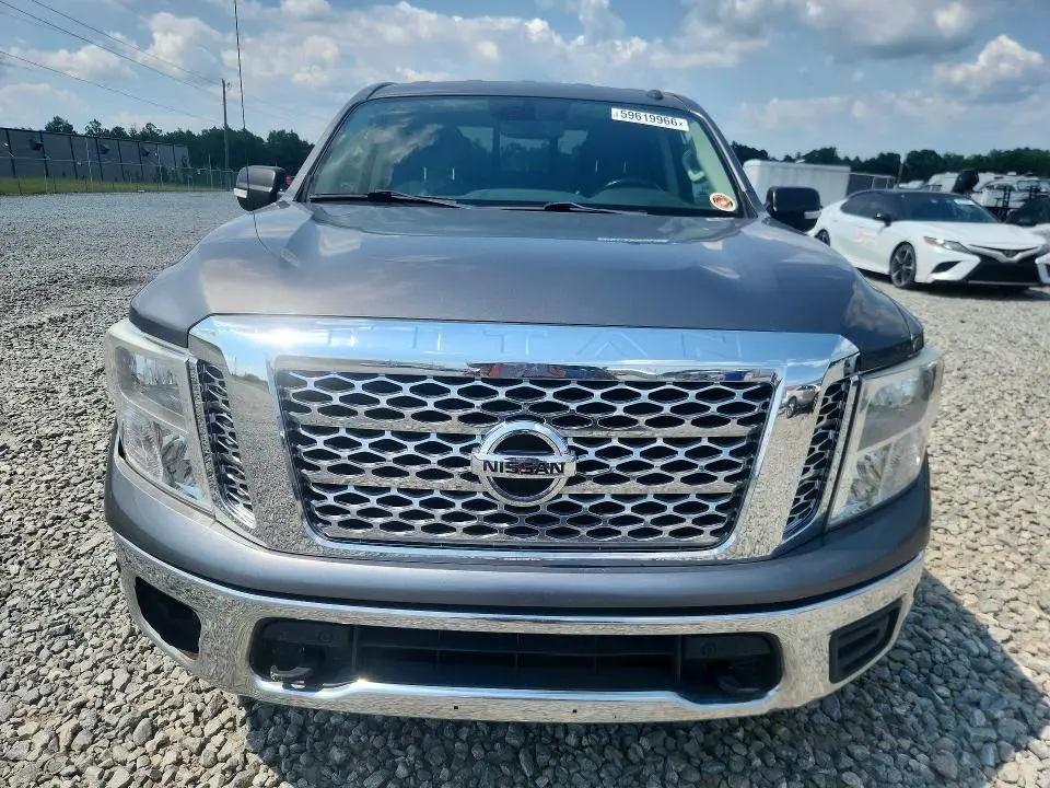 2019 NISSAN TITAN SV  