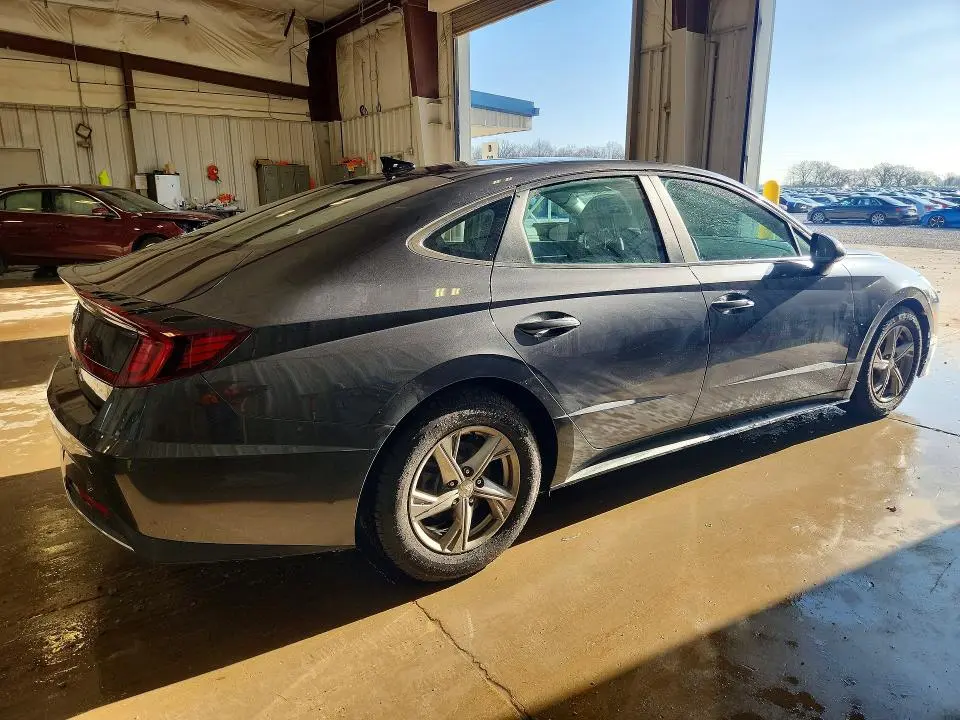 2021 HYUNDAI SONATA SE  