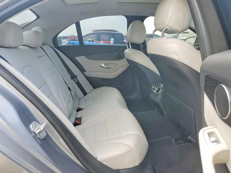 2016 MERCEDES-BENZ C 300  