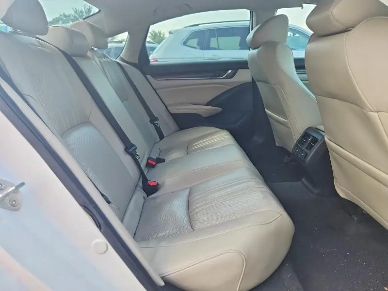 2022 HONDA ACCORD TOURING HYBRID  