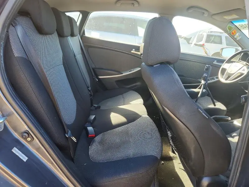 2012 HYUNDAI ACCENT GS  
