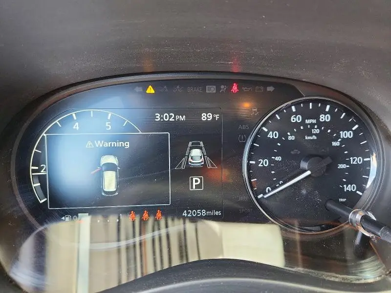 2023 NISSAN KICKS SR  
