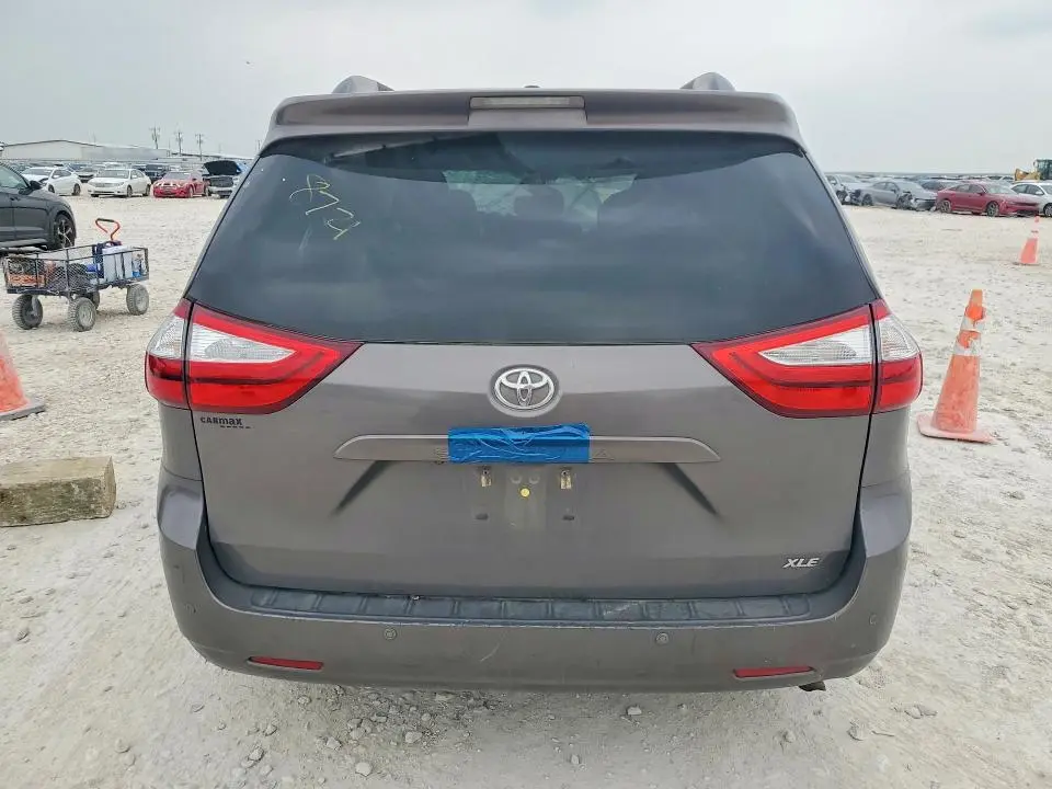 2017 TOYOTA SIENNA XLE 8-PASSENGER  