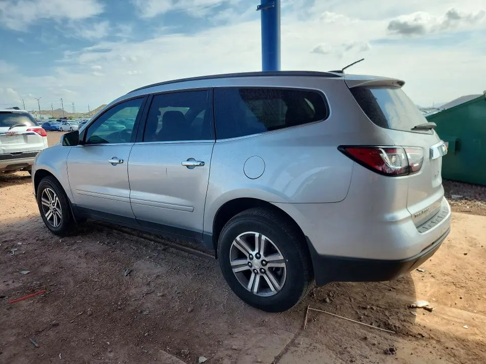 2017 CHEVROLET TRAVERSE LT  