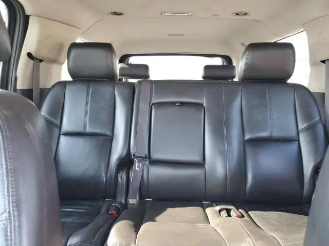 2011 CHEVROLET SUBURBAN K1500 LT  