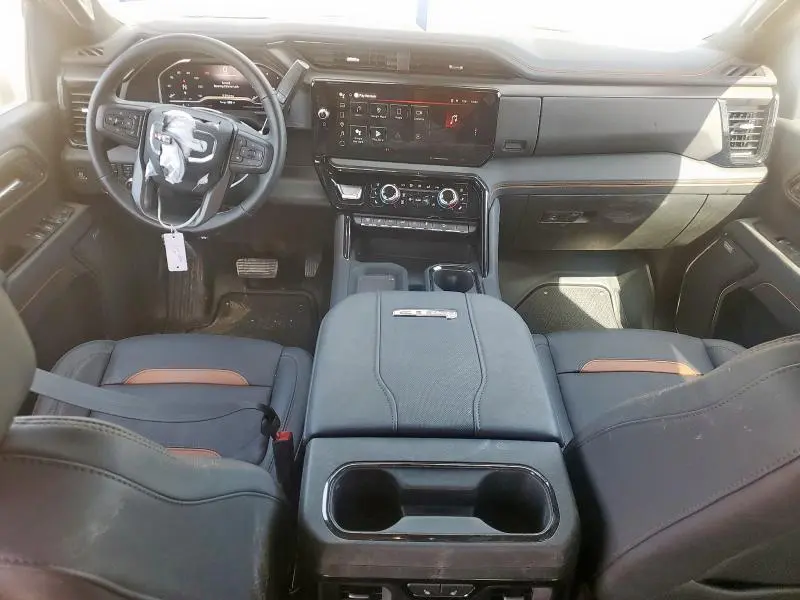 2025 GMC SIERRA K2500 AT4  