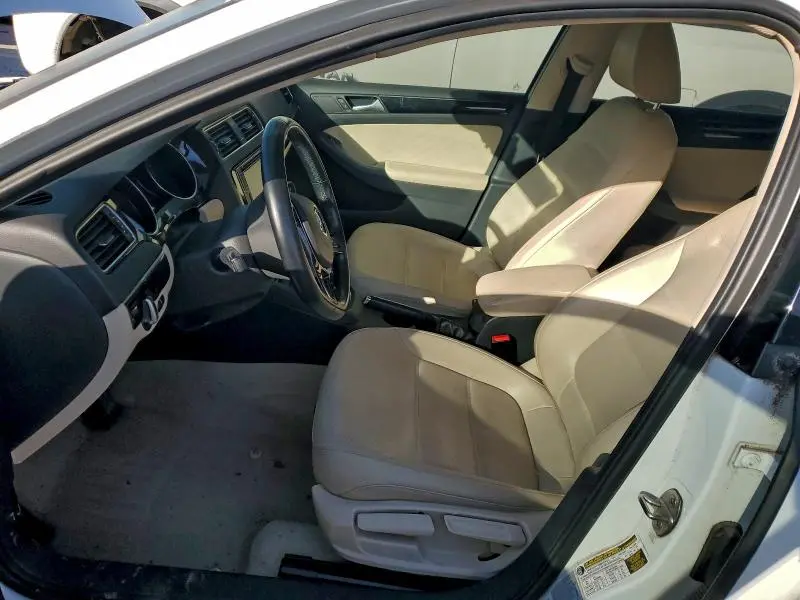 2016 VOLKSWAGEN JETTA SEL  