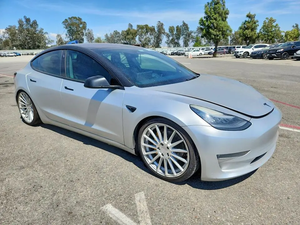2018 TESLA MODEL 3   