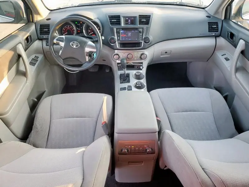 2013 TOYOTA HIGHLANDER BASE  