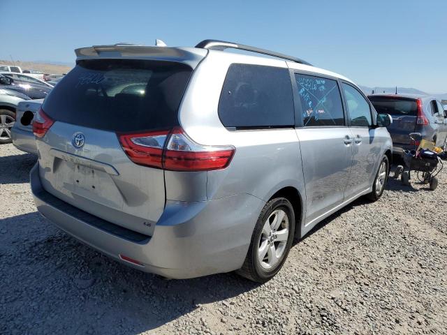 2018 TOYOTA SIENNA LE