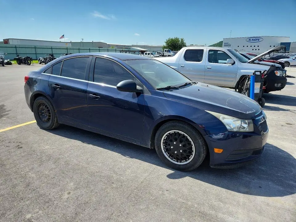 2011 CHEVROLET CRUZE LS  