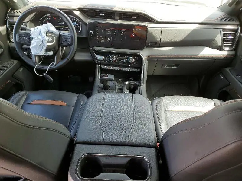 2024 GMC SIERRA K1500 AT4  