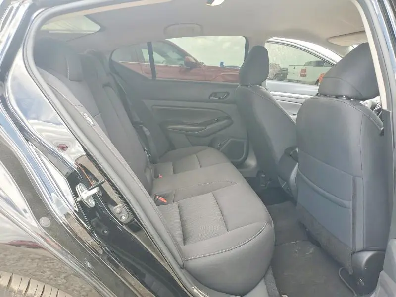 2023 NISSAN ALTIMA SV  