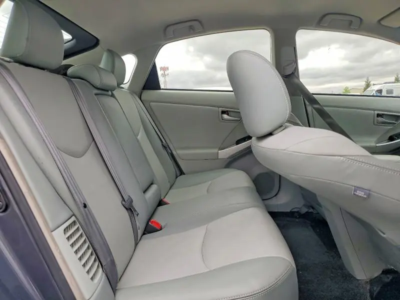 2015 TOYOTA PRIUS FOUR  