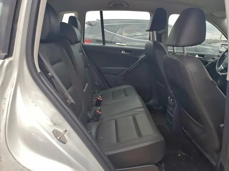 2016 VOLKSWAGEN TIGUAN S  