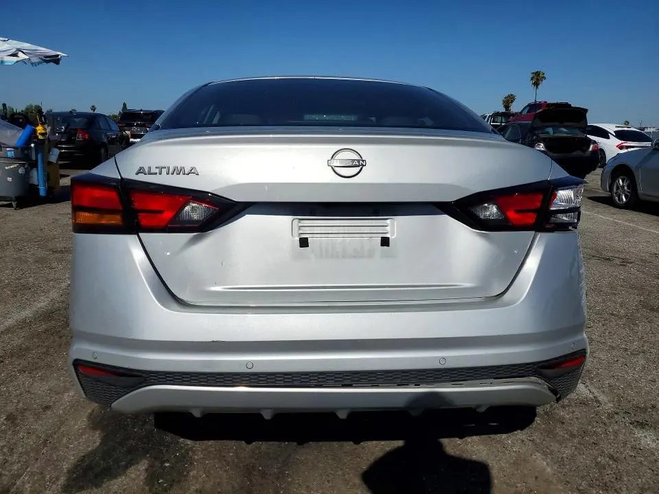 2024 NISSAN ALTIMA S  