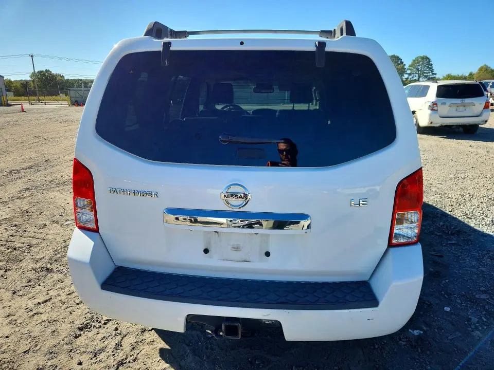 2011 NISSAN PATHFINDER S  