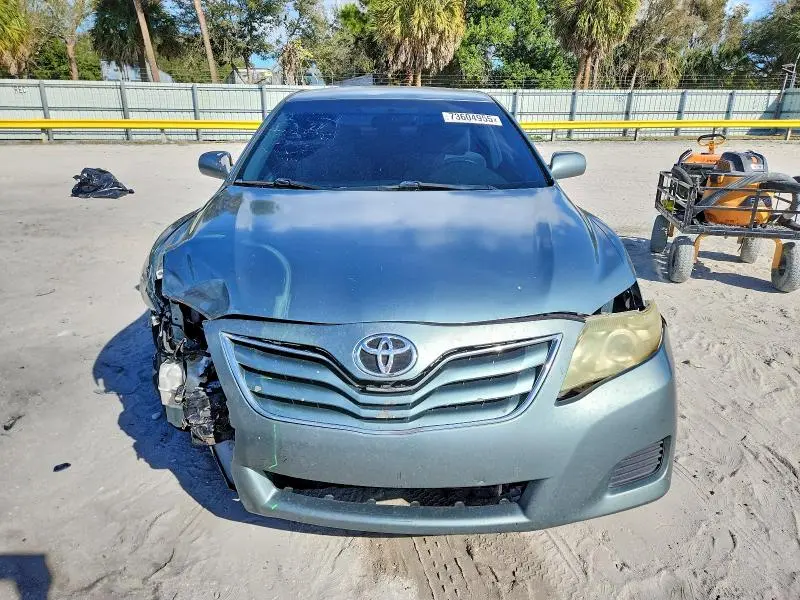 2011 TOYOTA CAMRY BASE  