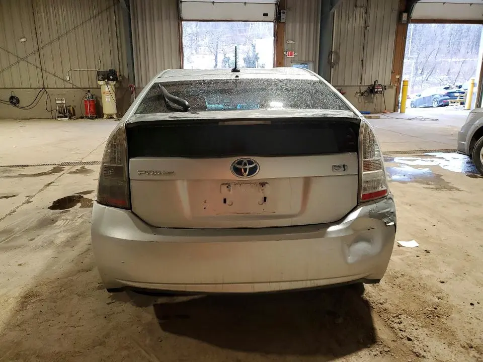 2011 TOYOTA PRIUS THREE  