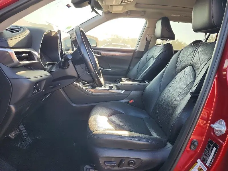 2021 TOYOTA HIGHLANDER PLATINUM  
