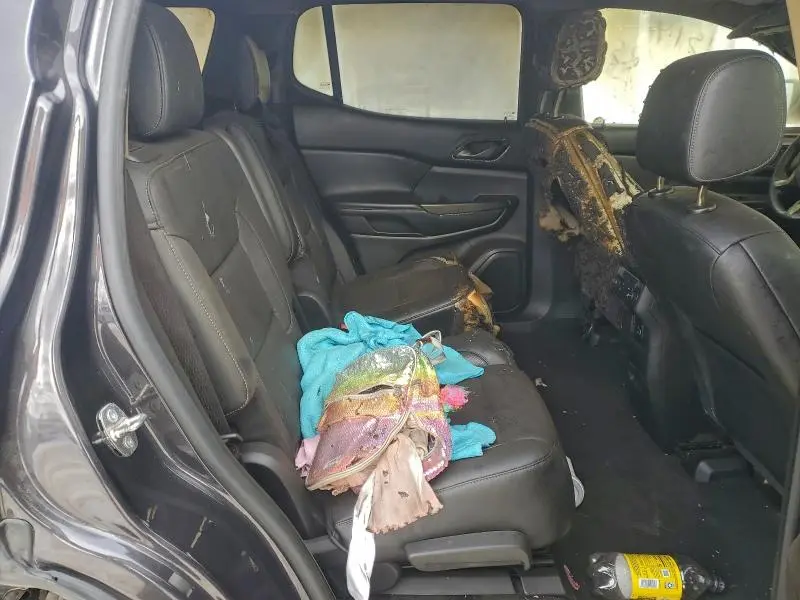 2017 GMC ACADIA SLT-2  