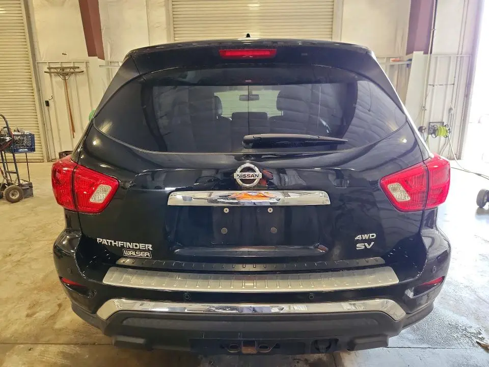 2017 NISSAN PATHFINDER SV  