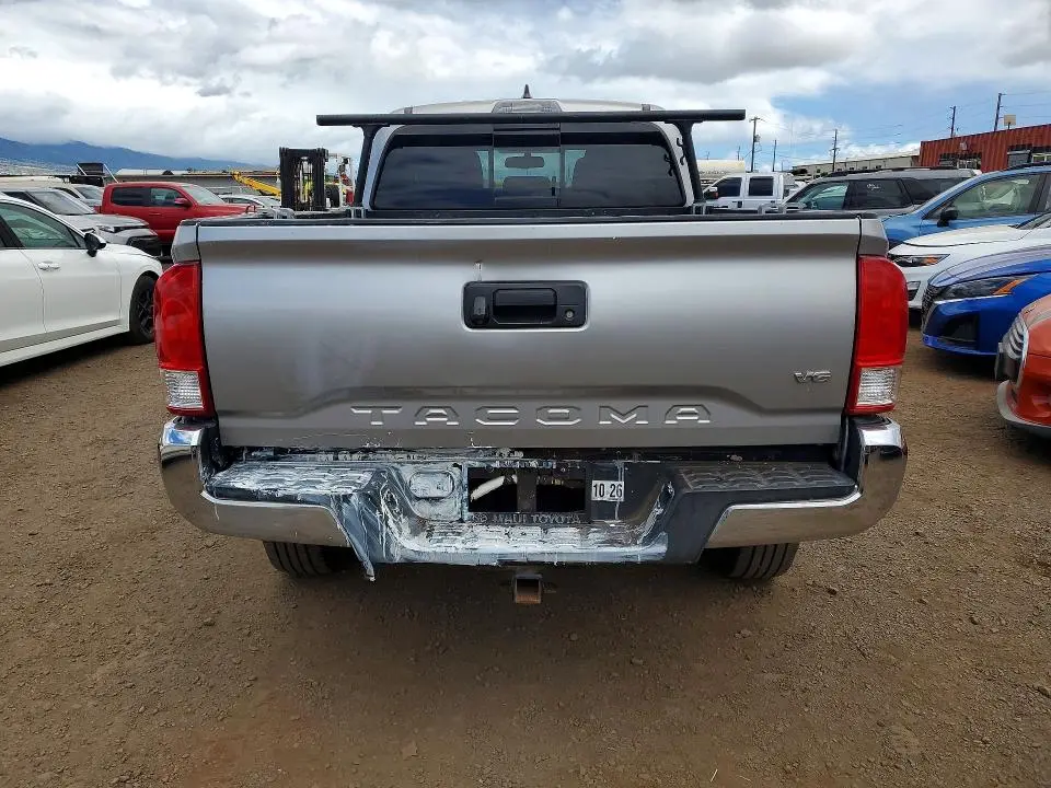 2017 TOYOTA TACOMA SR5 V6  