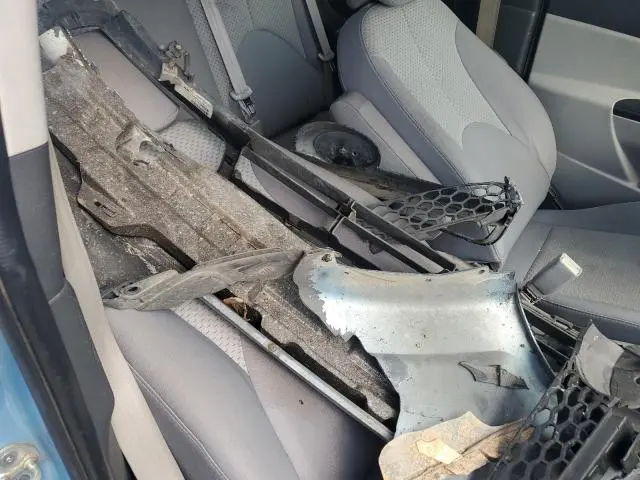 2010 HYUNDAI ACCENT SE