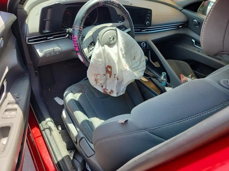 2023 HYUNDAI ELANTRA SEL  