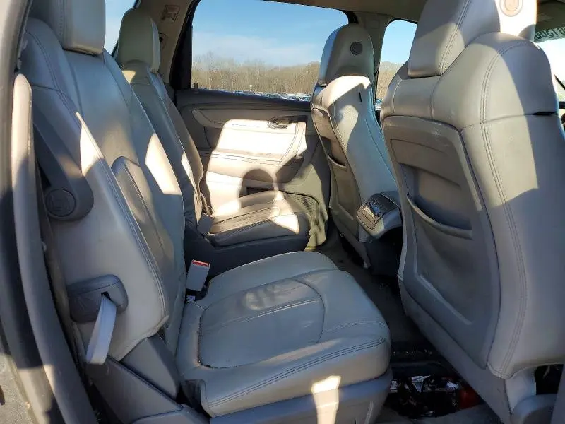 2013 CHEVROLET TRAVERSE LT  
