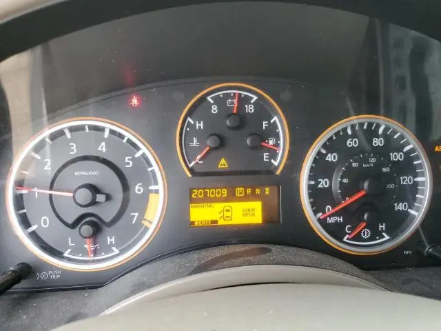 2011 NISSAN ARMADA SV  