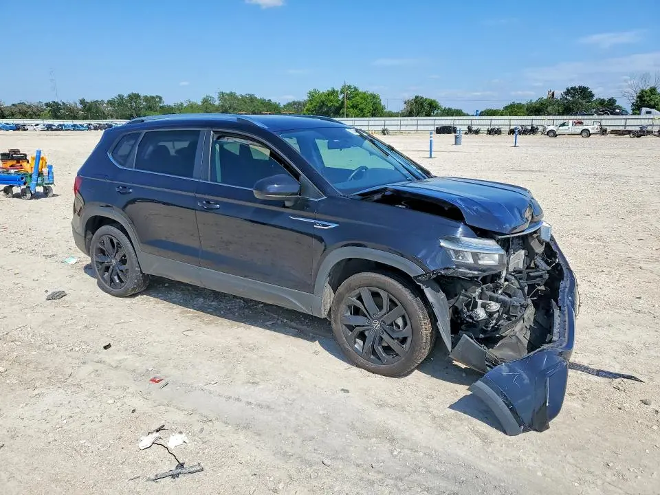 2022 VOLKSWAGEN TAOS SE  