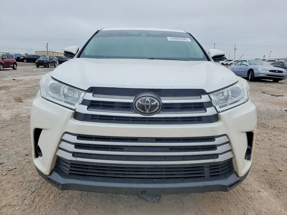 2017 TOYOTA HIGHLANDER LE  