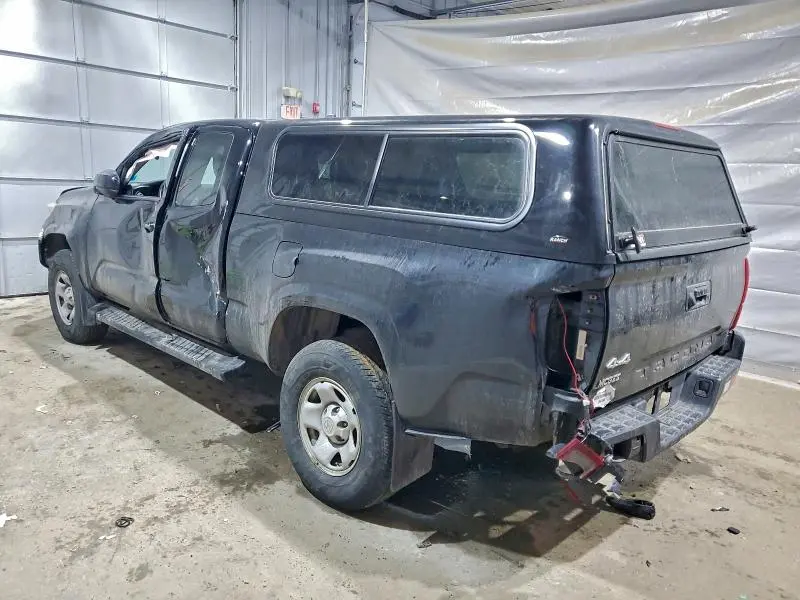 2018 TOYOTA TACOMA SR  