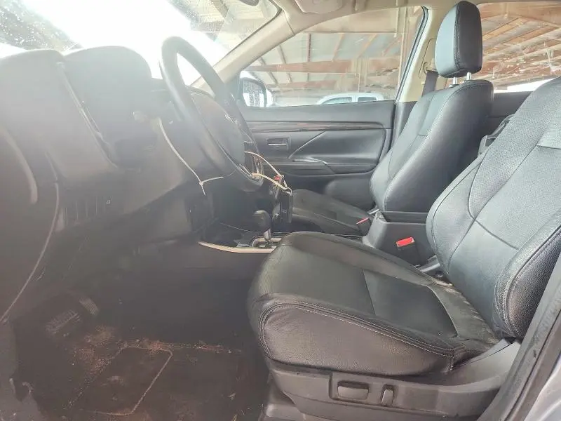 2017 MITSUBISHI OUTLANDER SE  