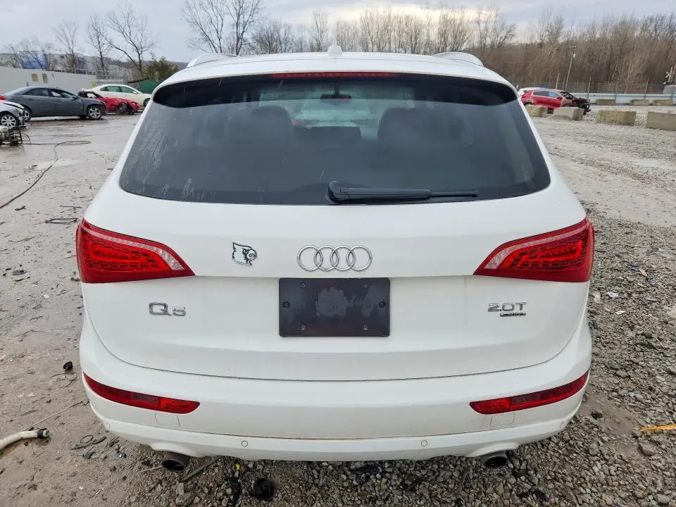 2011 AUDI Q5 PREMIUM PLUS  