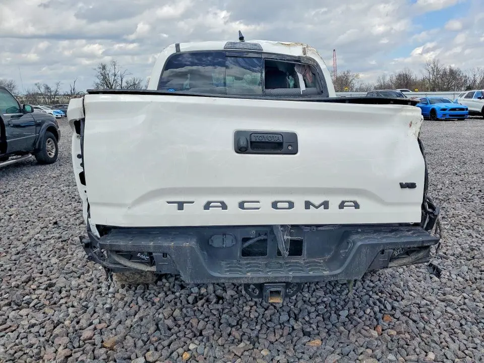 2023 TOYOTA TACOMA SR5 V6  