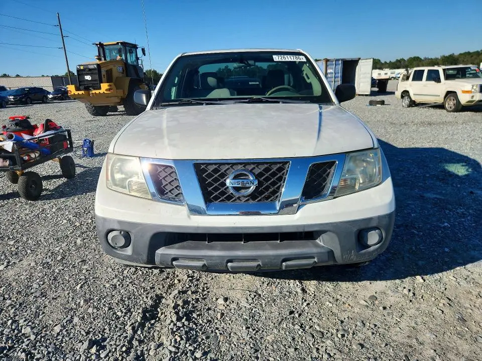 2013 NISSAN FRONTIER S  