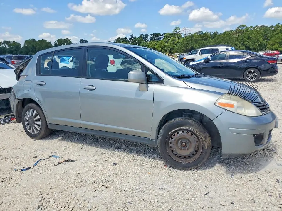 2010 NISSAN VERSA 1.8 S  