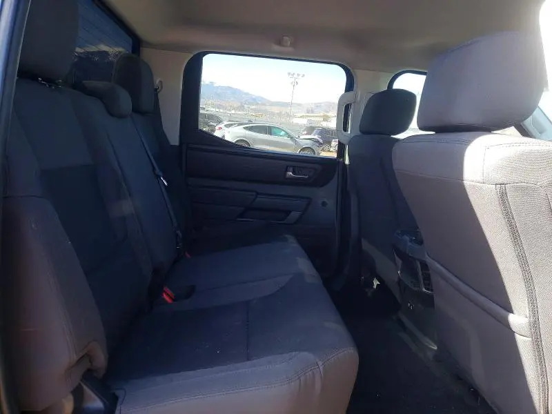 2024 TOYOTA TUNDRA CREWMAX SR  