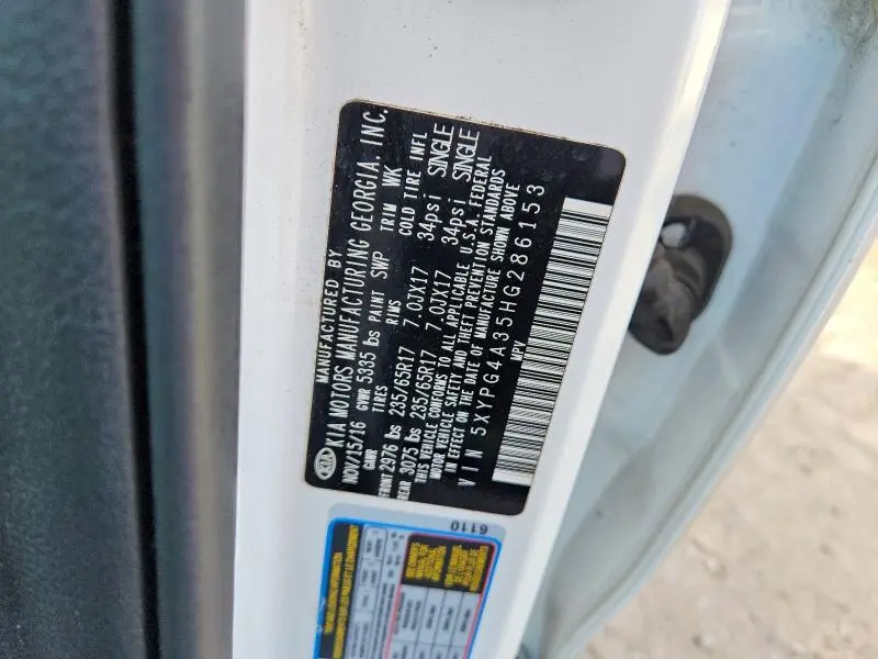 2017 KIA SORENTO LX  