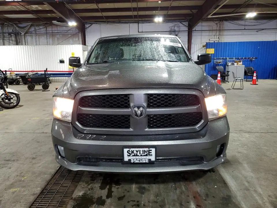 2013 RAM 1500 ST  