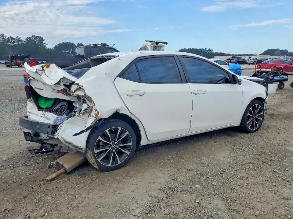 2017 TOYOTA COROLLA SE  