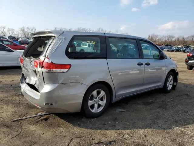 2014 TOYOTA SIENNA   